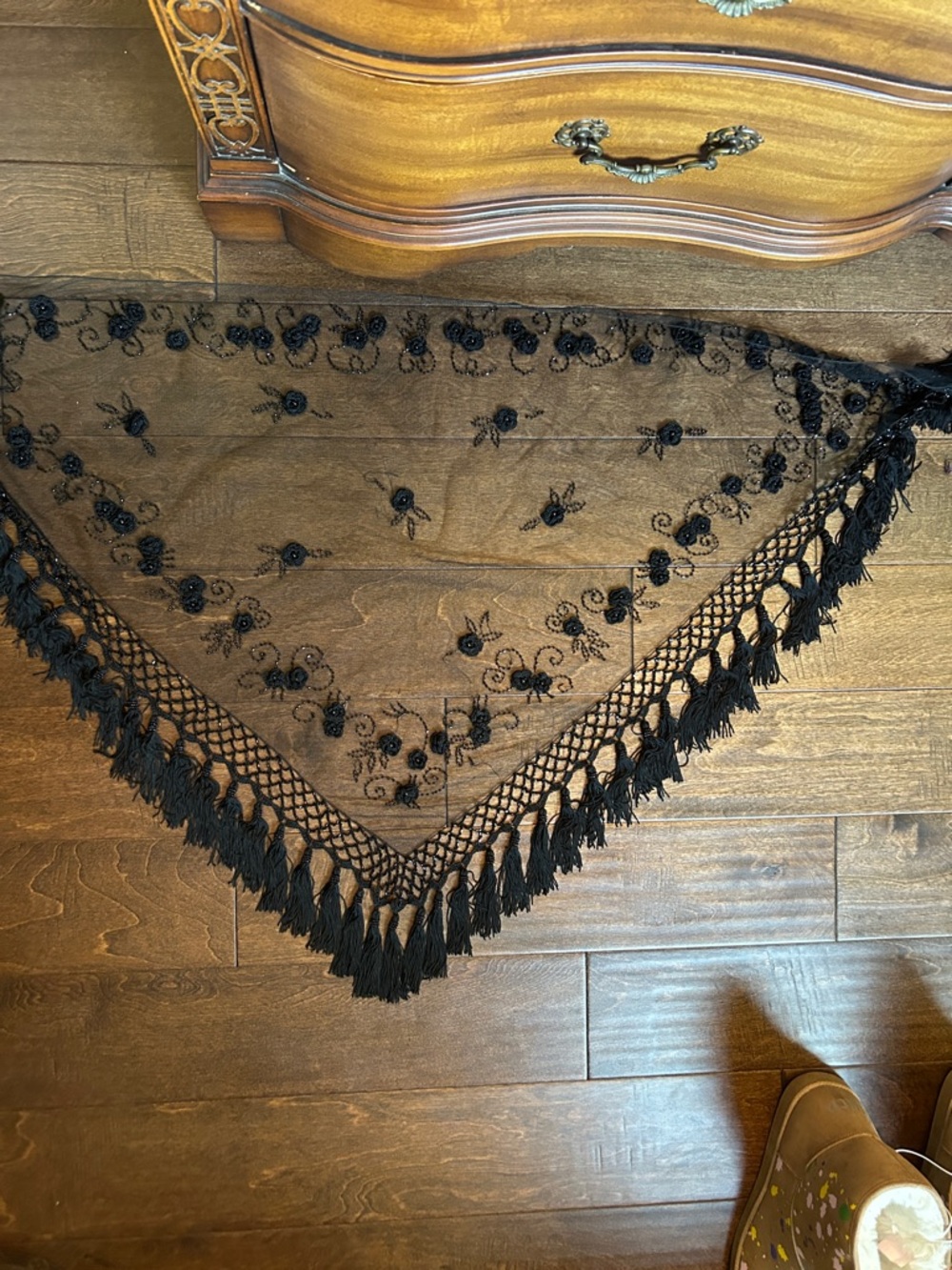 Black Lace Fringe Wrap Shawl - Elegant Evening Scarf - Picture 10 of 15